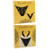 Tanga noir en dentelle avec bijou losanges dorés