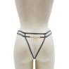 String gris avec bijou couleur aléatoire et chaîne dorée