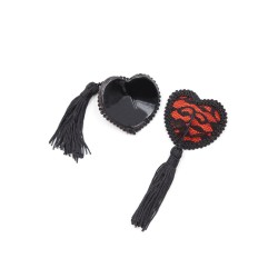 Paire de cache tétons adhésifs en forme de cœur avec dentelle noire et pompom