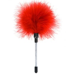 Plumeau rouge très doux de caresses 