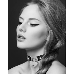 Collier en cuir noir SM avec pendentif cadenas coeur argenté 